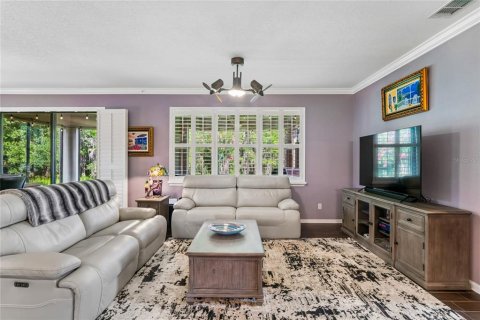 House in Land O' Lakes, Florida 3 bedrooms, 223.71 sq.m. № 2151535 - photo 14