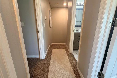 Touwnhouse à louer à Tampa, Floride: 3 chambres, 126.72 m2 № 2378232 - photo 14