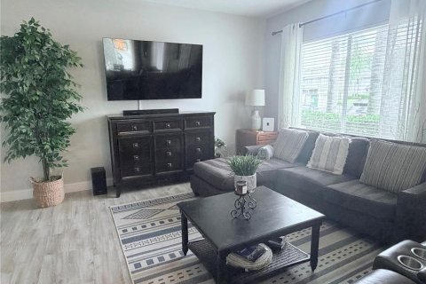 Touwnhouse à louer à Tampa, Floride: 3 chambres, 126.72 m2 № 2378232 - photo 10