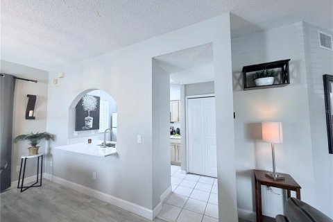 Touwnhouse à louer à Tampa, Floride: 3 chambres, 126.72 m2 № 2378232 - photo 3