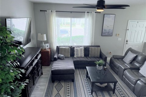 Touwnhouse à louer à Tampa, Floride: 3 chambres, 126.72 m2 № 2378232 - photo 9