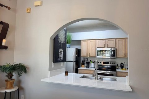 Touwnhouse à louer à Tampa, Floride: 3 chambres, 126.72 m2 № 2378232 - photo 4