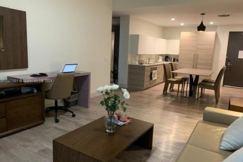 Hotel in Hollywood, Florida 2 bedrooms, 103.12 sq.m. № 1874622 - photo 1
