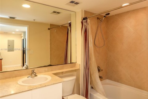 Condo in Miami, Florida  № 2052992 - photo 3