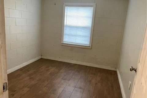 Commercial property in Umatilla, Florida 3 bedrooms, 105.44 sq.m. № 1716834 - photo 5