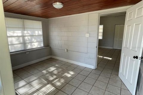 Commercial property in Umatilla, Florida 3 bedrooms, 105.44 sq.m. № 1716834 - photo 10