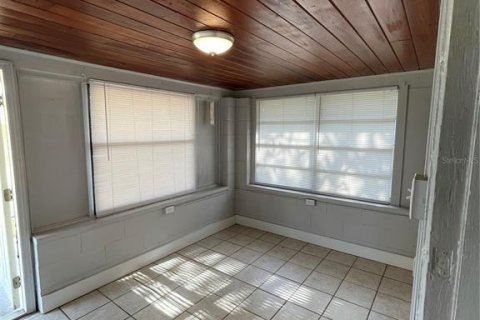 Commercial property in Umatilla, Florida 3 bedrooms, 105.44 sq.m. № 1716834 - photo 11