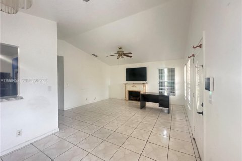Villa ou maison à louer à West Palm Beach, Floride: 3 chambres, 141.12 m2 № 2060693 - photo 7