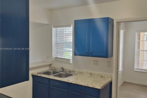 Villa ou maison à louer à West Palm Beach, Floride: 3 chambres, 141.12 m2 № 2060693 - photo 20