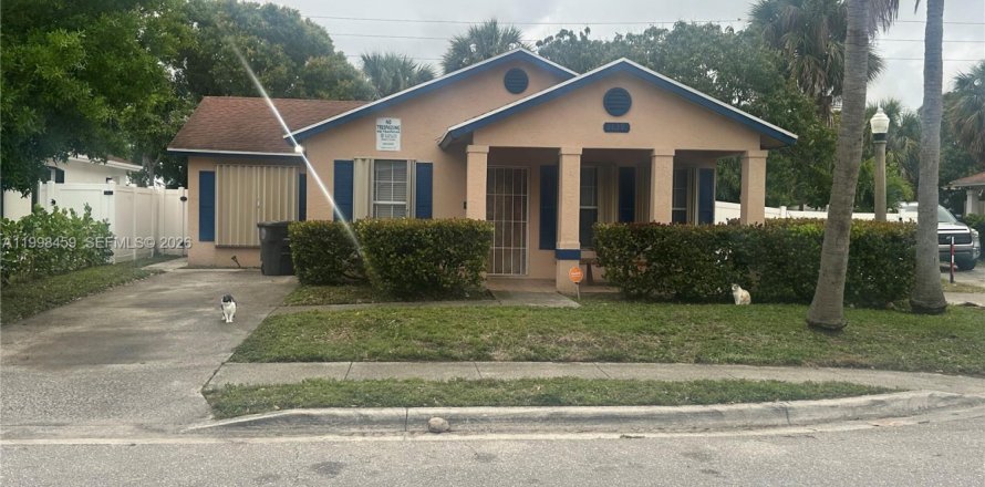 Villa ou maison à West Palm Beach, Floride 3 chambres, 141.12 m2 № 2060693