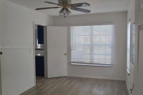 Villa ou maison à louer à West Palm Beach, Floride: 3 chambres, 141.12 m2 № 2060693 - photo 22
