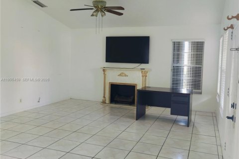 Villa ou maison à louer à West Palm Beach, Floride: 3 chambres, 141.12 m2 № 2060693 - photo 25