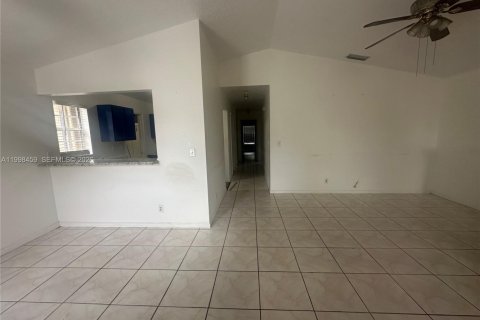 Villa ou maison à louer à West Palm Beach, Floride: 3 chambres, 141.12 m2 № 2060693 - photo 6