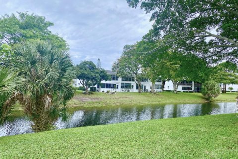 Condominio en venta en Deerfield Beach, Florida, 2 dormitorios, 76.18 m2 № 1051231 - foto 1