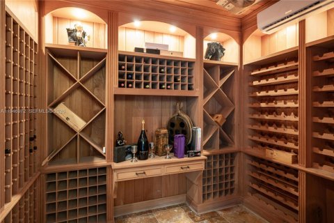 Casa en venta en North Miami Beach, Florida, 6 dormitorios, 525.64 m2 № 2010777 - foto 27