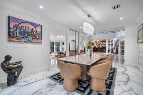 Casa en venta en North Miami Beach, Florida, 6 dormitorios, 525.64 m2 № 2010777 - foto 16