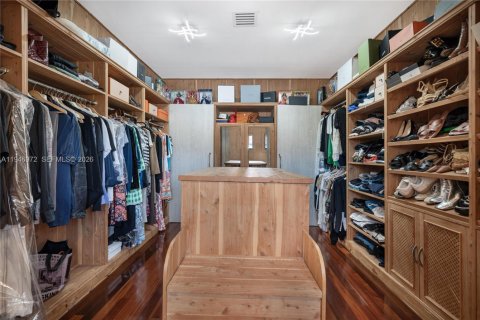 Casa en venta en North Miami Beach, Florida, 6 dormitorios, 525.64 m2 № 2010777 - foto 18