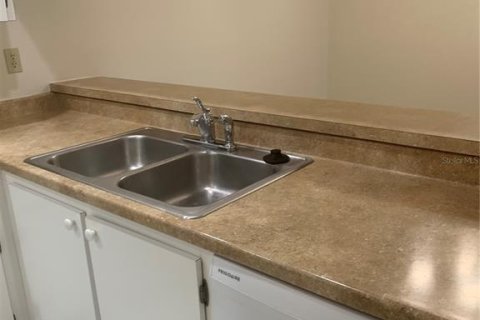 Condo in Sarasota, Florida, 2 bedrooms  № 1901132 - photo 7