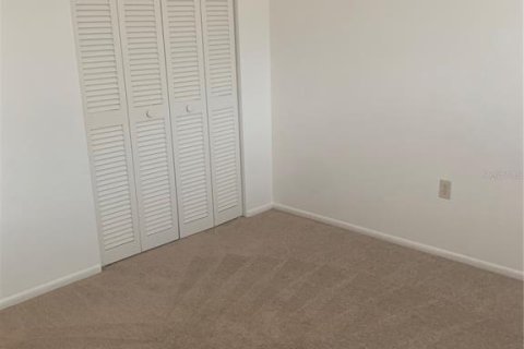 Condo in Sarasota, Florida, 2 bedrooms  № 1901132 - photo 9