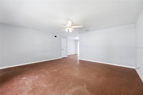 Villa ou maison à vendre à Cocoa, Floride: 2 chambres, 115.85 m2 № 2214324 - photo 4
