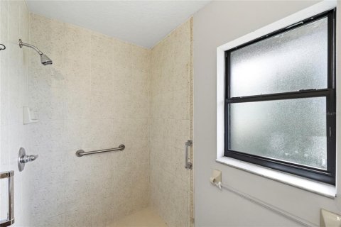 Villa ou maison à vendre à Cocoa, Floride: 2 chambres, 115.85 m2 № 2214324 - photo 18