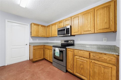 Villa ou maison à vendre à Cocoa, Floride: 2 chambres, 115.85 m2 № 2214324 - photo 8