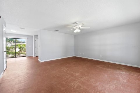 Villa ou maison à vendre à Cocoa, Floride: 2 chambres, 115.85 m2 № 2214324 - photo 5