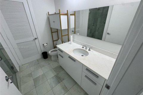Снять в аренду кондоминиум в Майами, Флорида 56.11м2, № 1930238 - фото 8