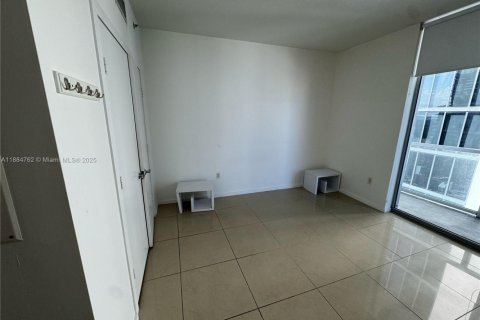 Снять в аренду кондоминиум в Майами, Флорида 56.11м2, № 1930238 - фото 15