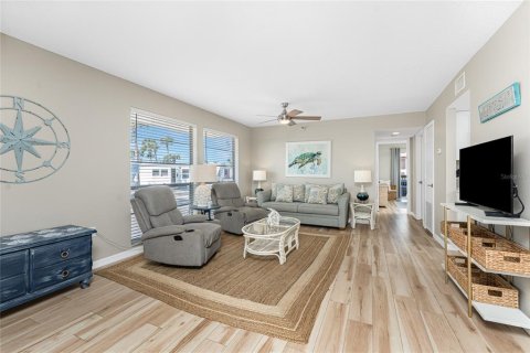 Condominio en alquiler en Englewood, Florida, 2 dormitorios, 81.75 m2 № 1734156 - foto 21