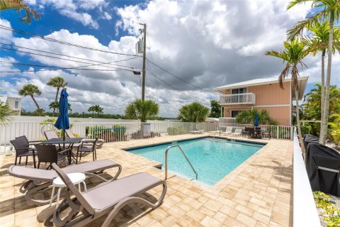 Condominio en alquiler en Englewood, Florida, 2 dormitorios, 81.75 m2 № 1734156 - foto 3