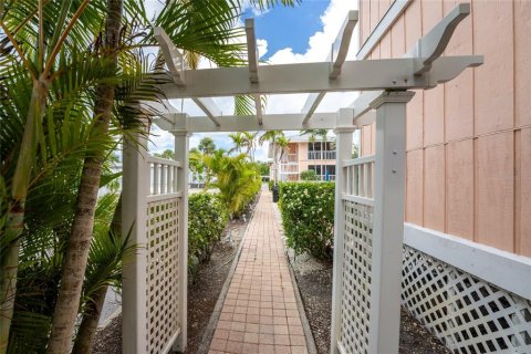 Condominio en alquiler en Englewood, Florida, 2 dormitorios, 81.75 m2 № 1734156 - foto 11