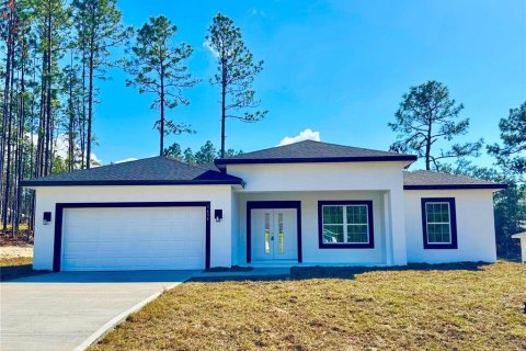 House in Citrus Springs, Florida 3 bedrooms, 142.05 sq.m. № 1530683 - photo 1
