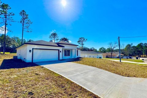 House in Citrus Springs, Florida 3 bedrooms, 142.05 sq.m. № 1530683 - photo 2