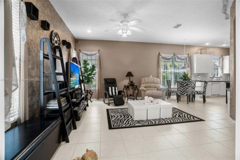 House in Boynton Beach, Florida 2 bedrooms, 213.58 sq.m. № 1797719 - photo 8