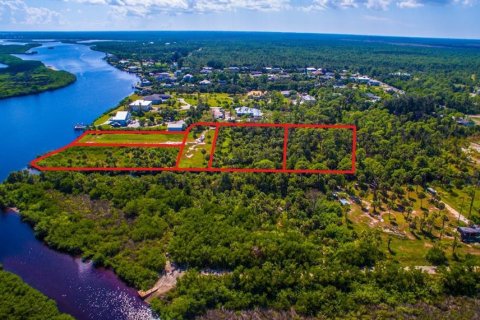 Land in Venice, Florida № 2103958