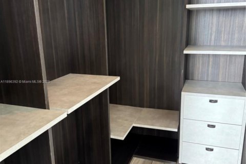 Condominio en alquiler en Miami, Florida, 2 dormitorios, 103.49 m2 № 1950466 - foto 14