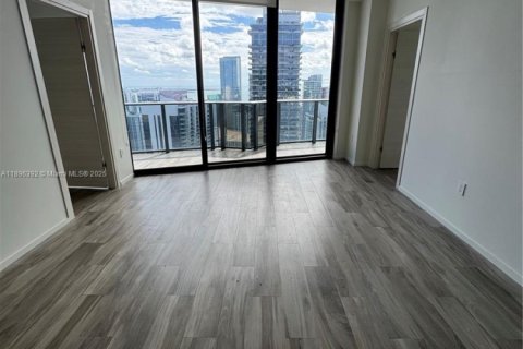 Condominio en alquiler en Miami, Florida, 2 dormitorios, 103.49 m2 № 1950466 - foto 4