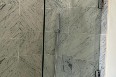Condominio en alquiler en Miami, Florida, 2 dormitorios, 103.49 m2 № 1950466 - foto 19