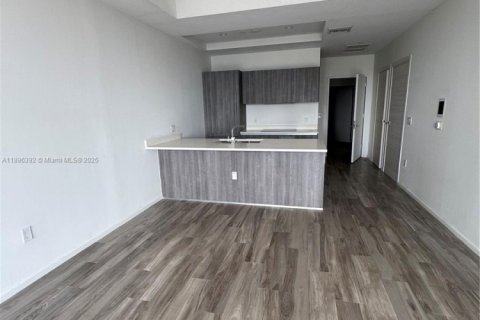Condominio en alquiler en Miami, Florida, 2 dormitorios, 103.49 m2 № 1950466 - foto 6