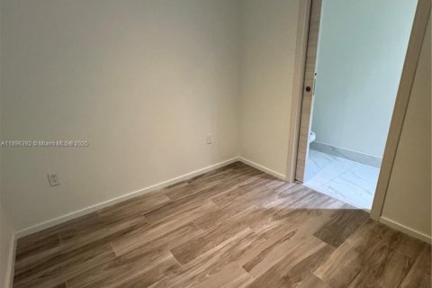 Condominio en alquiler en Miami, Florida, 2 dormitorios, 103.49 m2 № 1950466 - foto 12