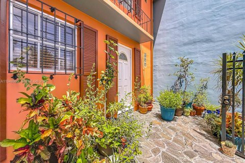 Touwnhouse à vendre à North Miami, Floride: 2 chambres, 134.15 m2 № 2004724 - photo 17