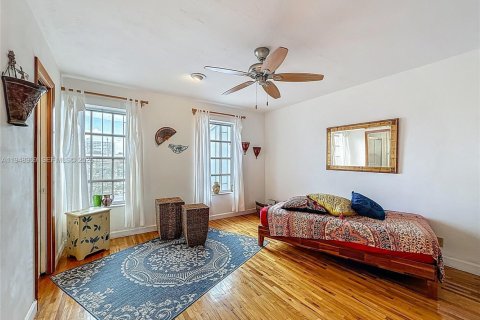 Touwnhouse à vendre à North Miami, Floride: 2 chambres, 134.15 m2 № 2004724 - photo 10