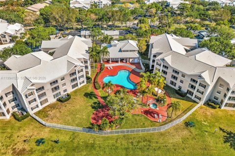 Снять в аренду кондоминиум в Окленд-Парк, Флорида 1 спальня, 79.9м2, № 2058352 - фото 29