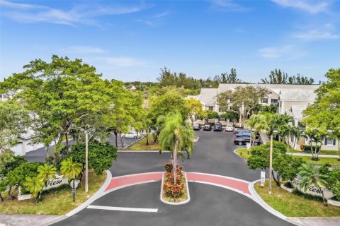 Снять в аренду кондоминиум в Окленд-Парк, Флорида 1 спальня, 79.9м2, № 2058352 - фото 17