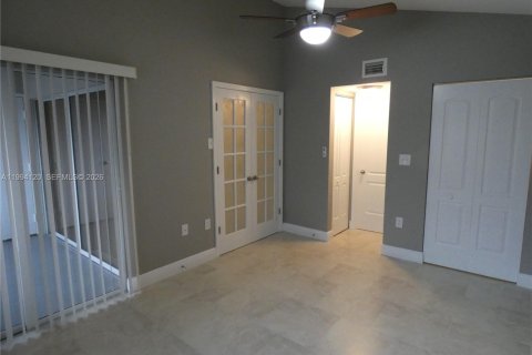 Снять в аренду кондоминиум в Окленд-Парк, Флорида 1 спальня, 79.9м2, № 2058352 - фото 8