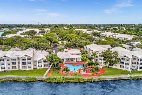 Снять в аренду кондоминиум в Окленд-Парк, Флорида 1 спальня, 79.9м2, № 2058352 - фото 15