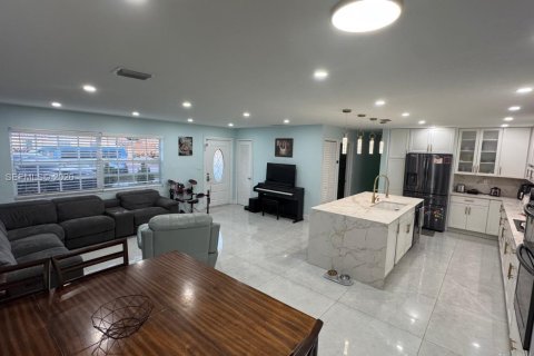 Купить виллу или дом в Майами, Флорида 3 спальни, 134.71м2, № 2050899 - фото 7