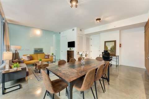 Condo in Miami, Florida, 1 bedroom № 2075090 - photo 4