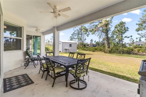 House in Port Charlotte, Florida 3 bedrooms, 172.15 sq.m. № 1266317 - photo 11